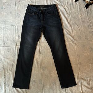 Women’s Lee regular fit straight leg mid rise Jean size 4s